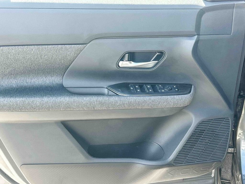 New 2026 Nissan Kicks SV w/ Charging Package FWD image 26