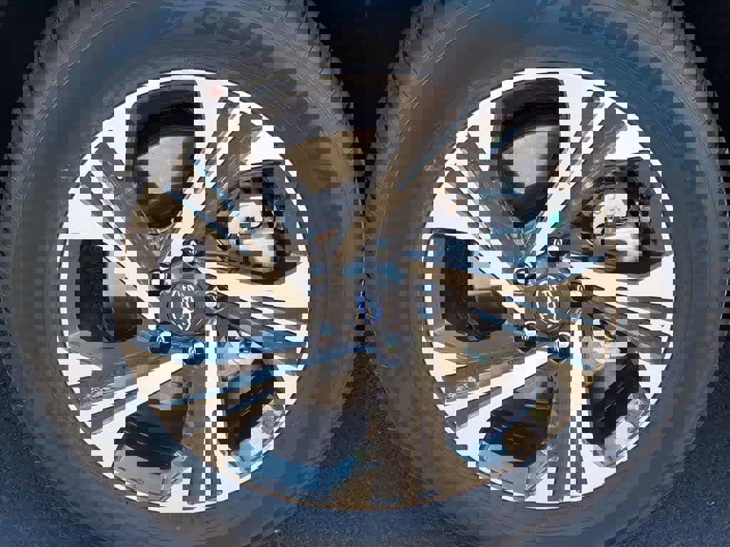 Certified 2025 Subaru Crosstrek 2.0i Premium image 12