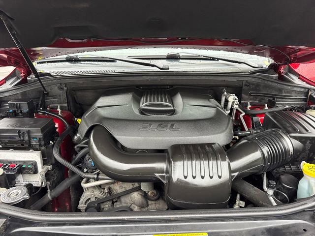Used 2011 Jeep Grand Cherokee Laredo AWD/4WD image 23