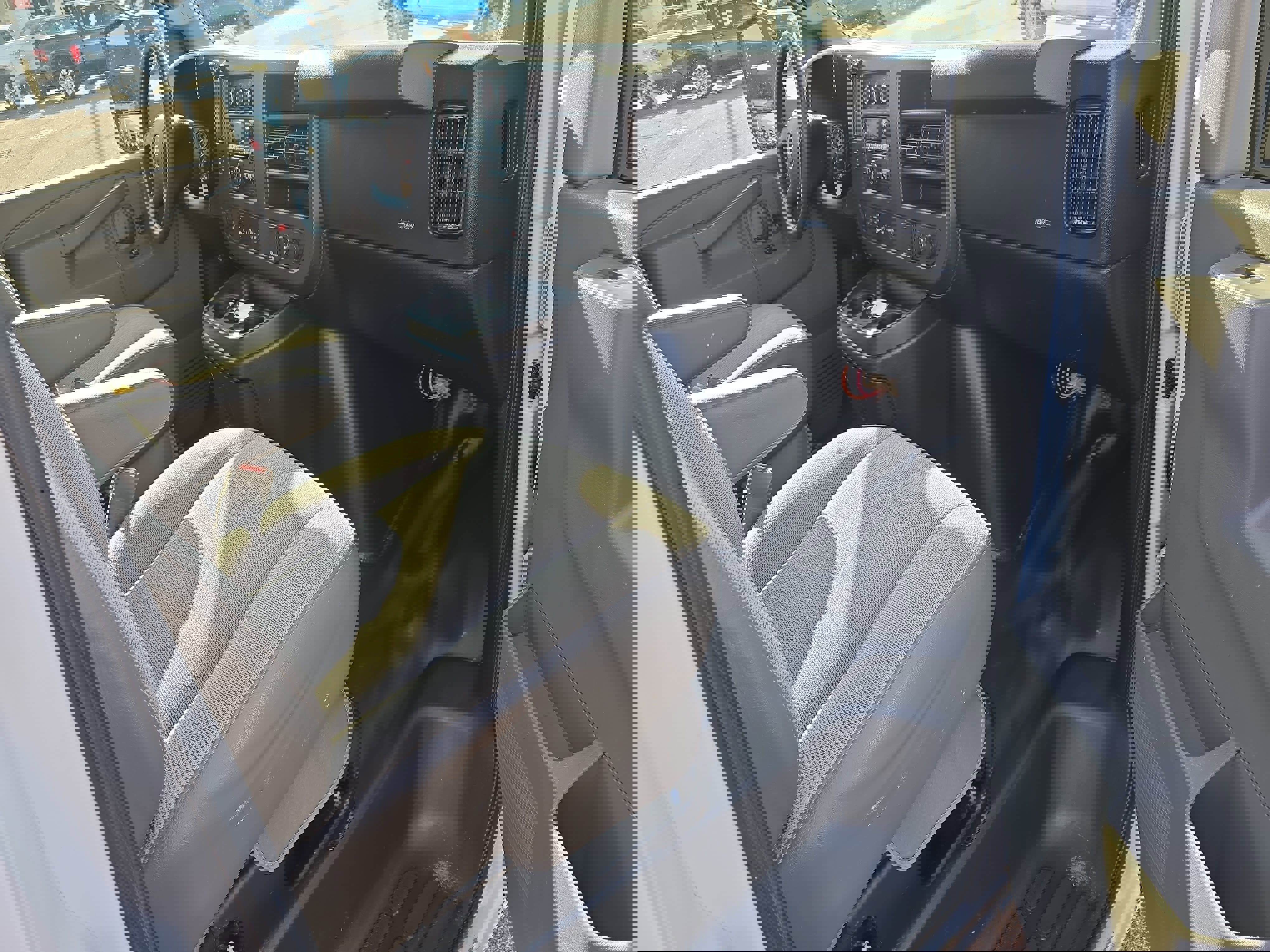 Used 2018 Chevrolet Express 3500 w/ Power Convenience Package image 12