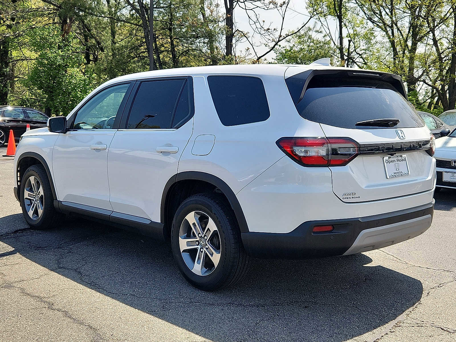 Used 2023 Honda Pilot EX-L image 4