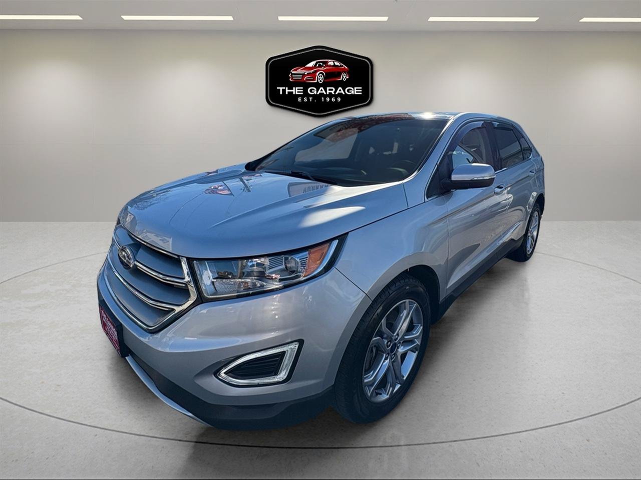 Used 2017 Ford Edge Titanium w/ Equipment Group 301A AWD/4WD image 4