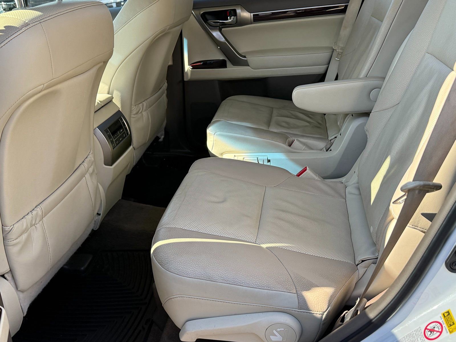 Used 2017 Lexus GX 460 image 19