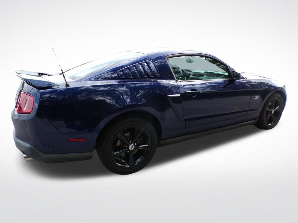 Used 2010 Ford Mustang GT RWD image 7