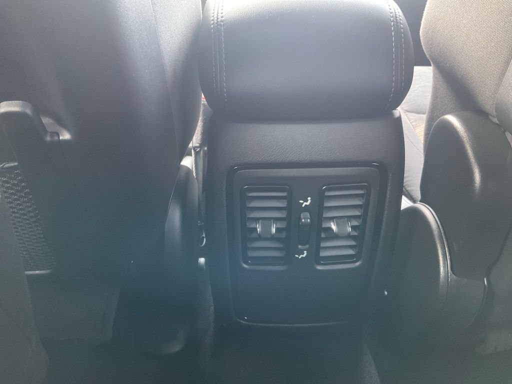 Used 2023 Dodge Durango SXT Launch Edition AWD/4WD image 31