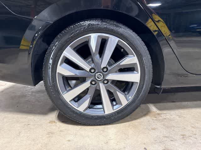 Used 2020 Nissan Versa SR FWD image 10