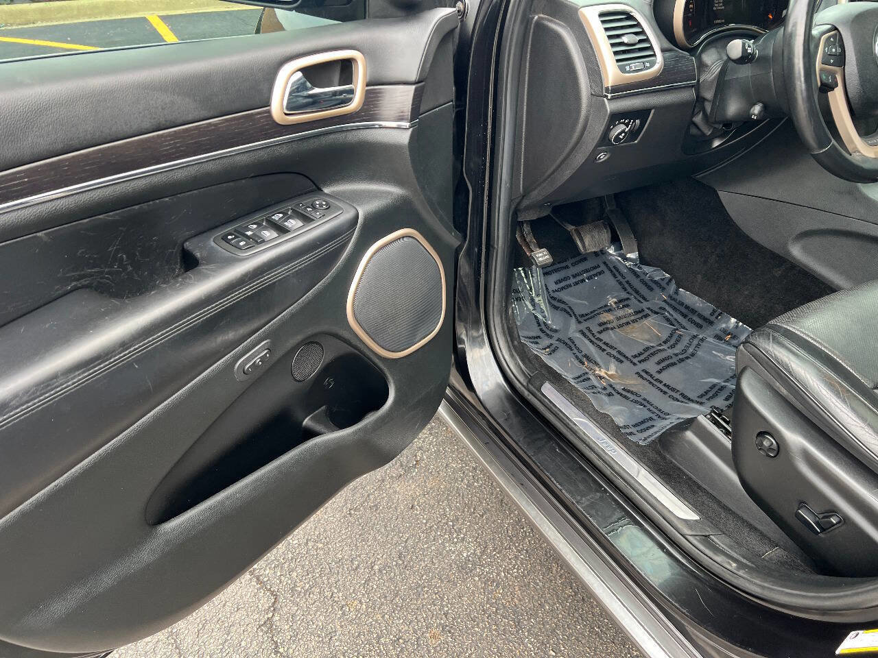 Used 2014 Jeep Grand Cherokee Summit image 17