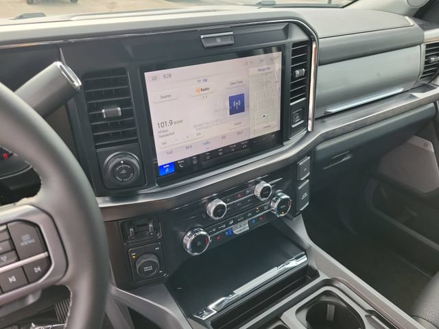 New 2026 Ford F250 Lariat w/ Black Appearance Package AWD/4WD image 14