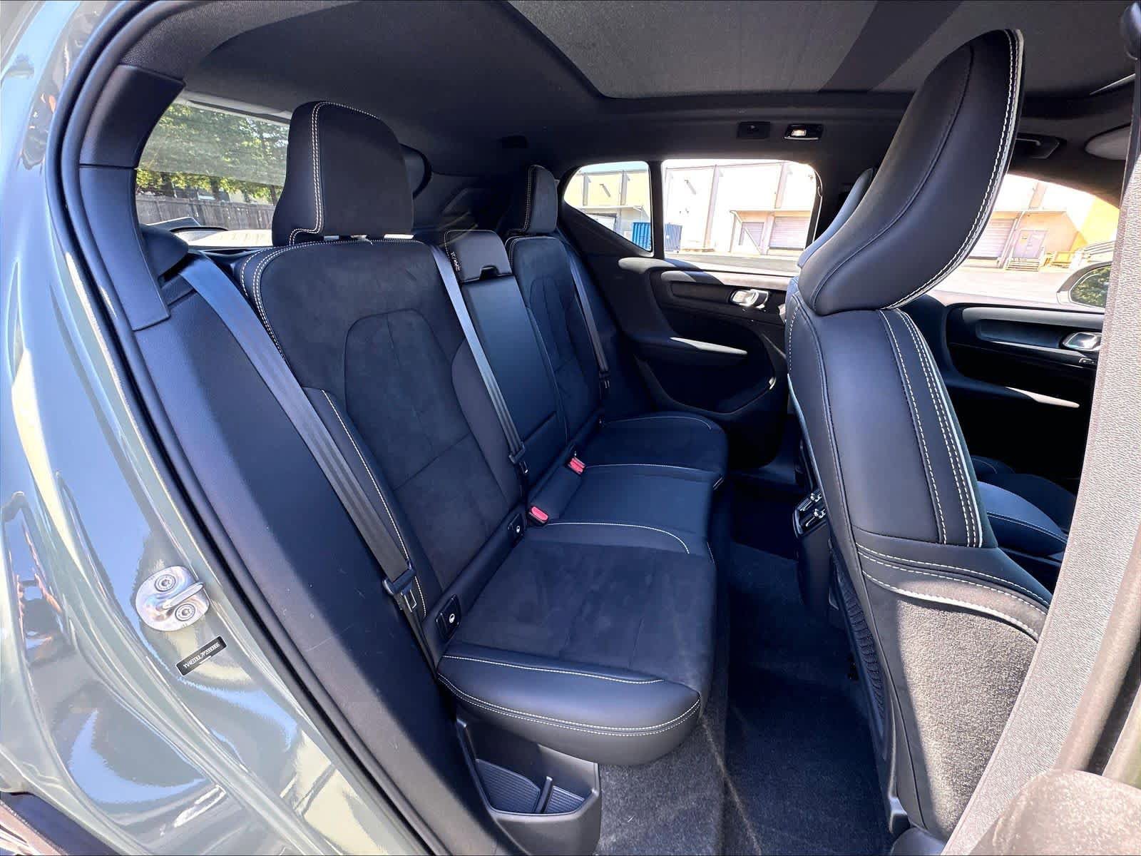 Used 2023 Volvo XC40 Recharge Plus AWD/4WD image 30