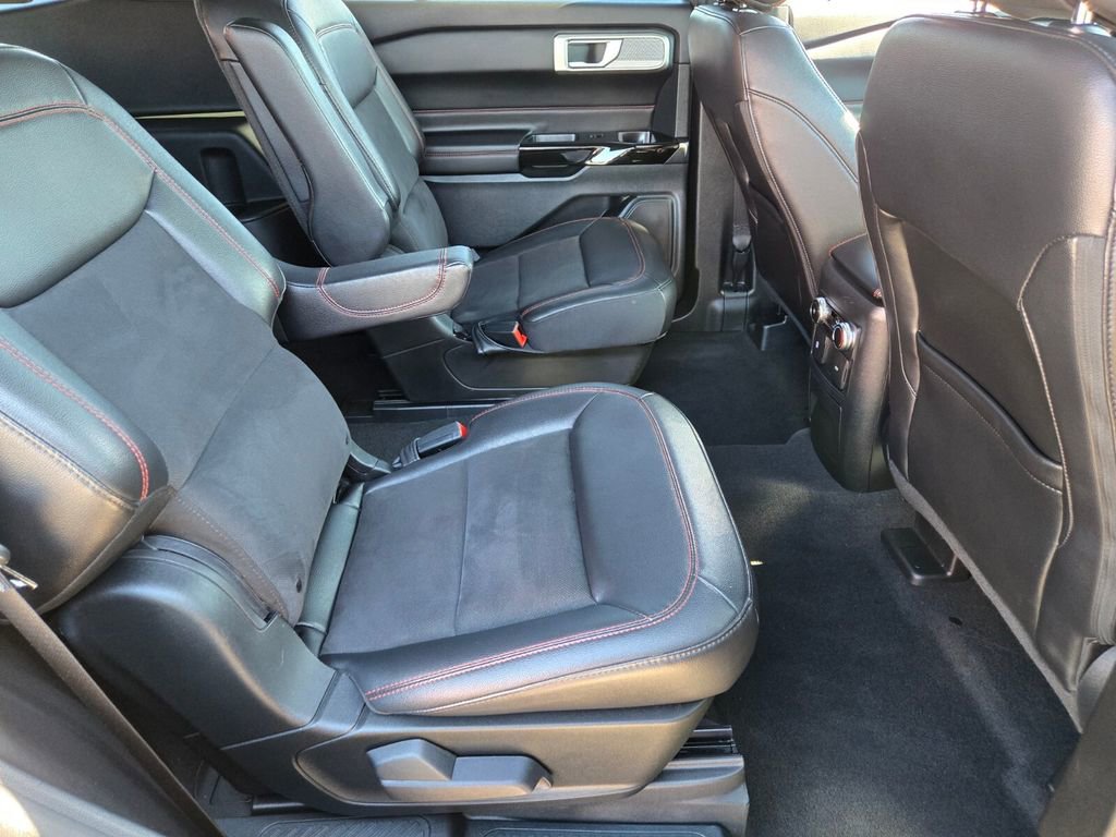 Used 2023 Ford Explorer ST-Line w/ Class IV Trailer Tow Package image 19