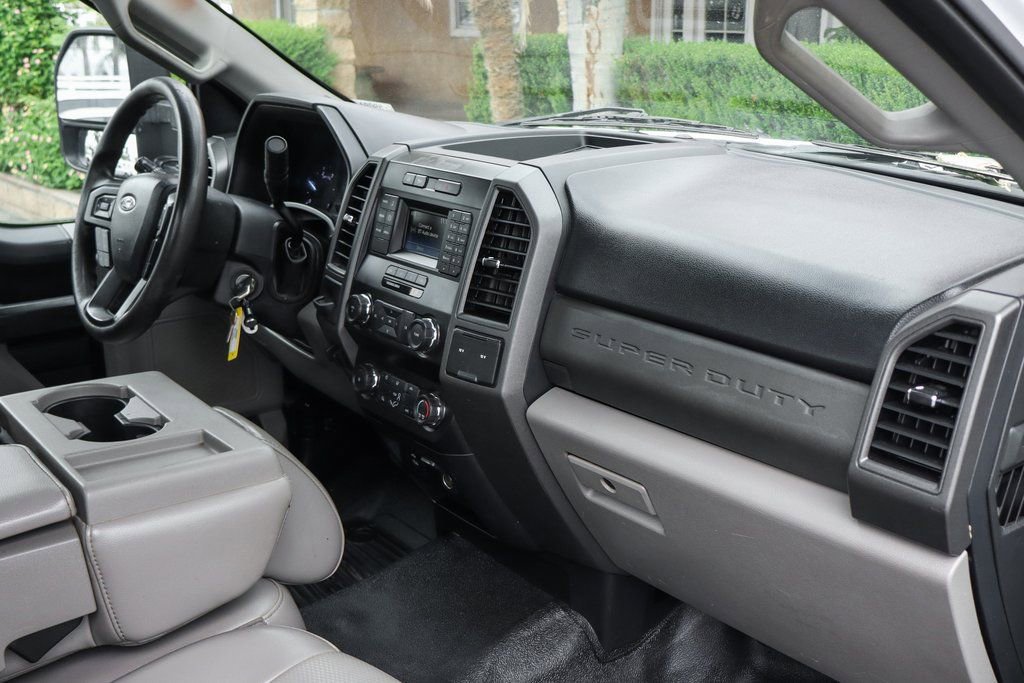 Used 2019 Ford F550 2WD Regular Cab Super Duty image 36
