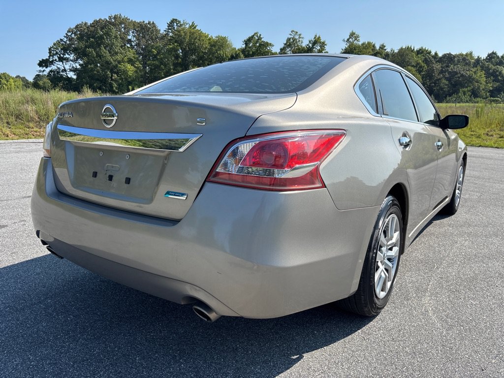 Used 2013 Nissan Altima 2.5 S FWD image 5