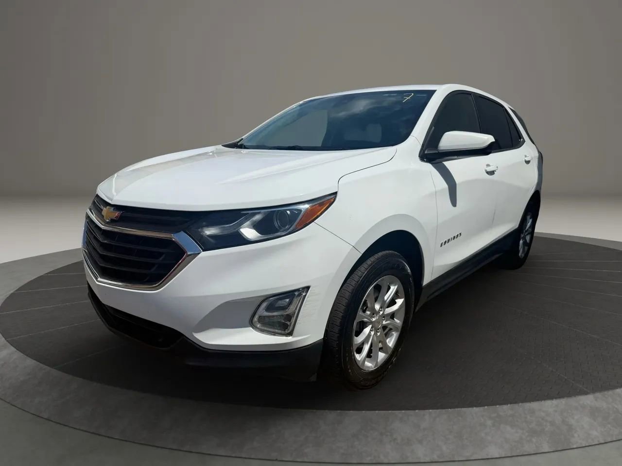 Used 2020 Chevrolet Equinox LT image 1
