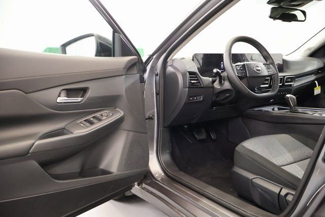 New 2026 Nissan Sentra SV w/ SV Convenience Package image 8