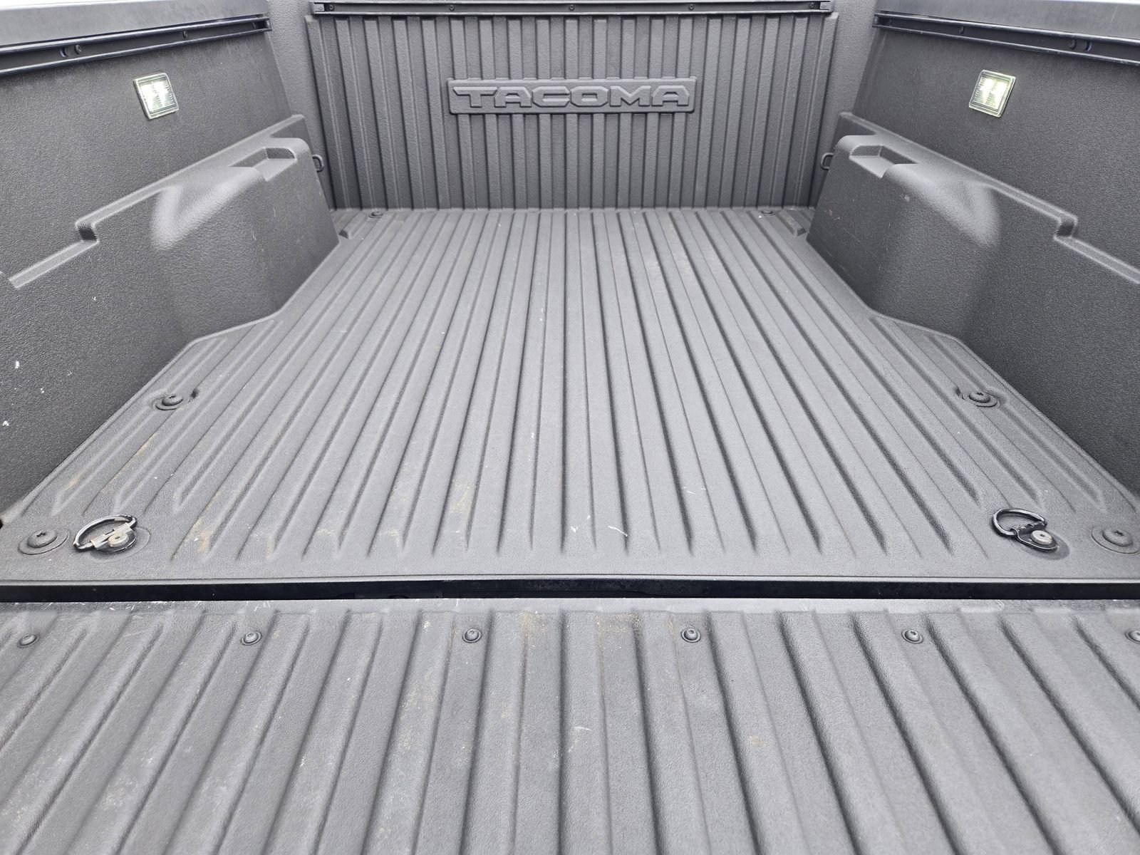 Used 2024 Toyota Tacoma TRD Sport AWD/4WD image 30