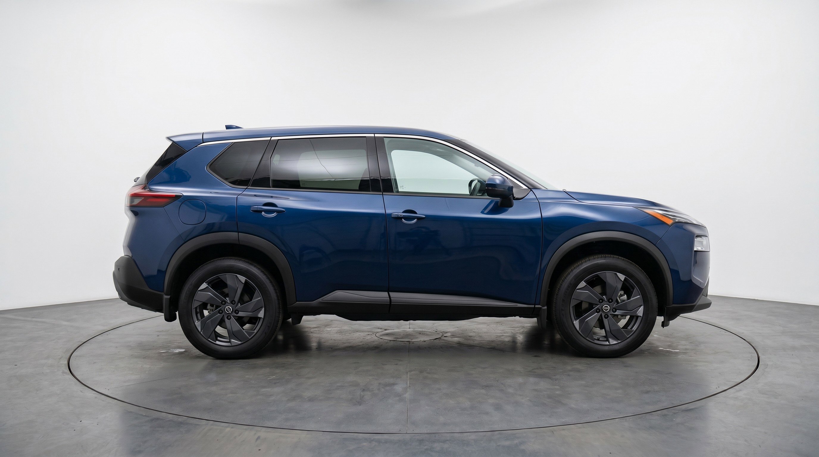 Used 2025 Nissan Rogue SV AWD/4WD image 11