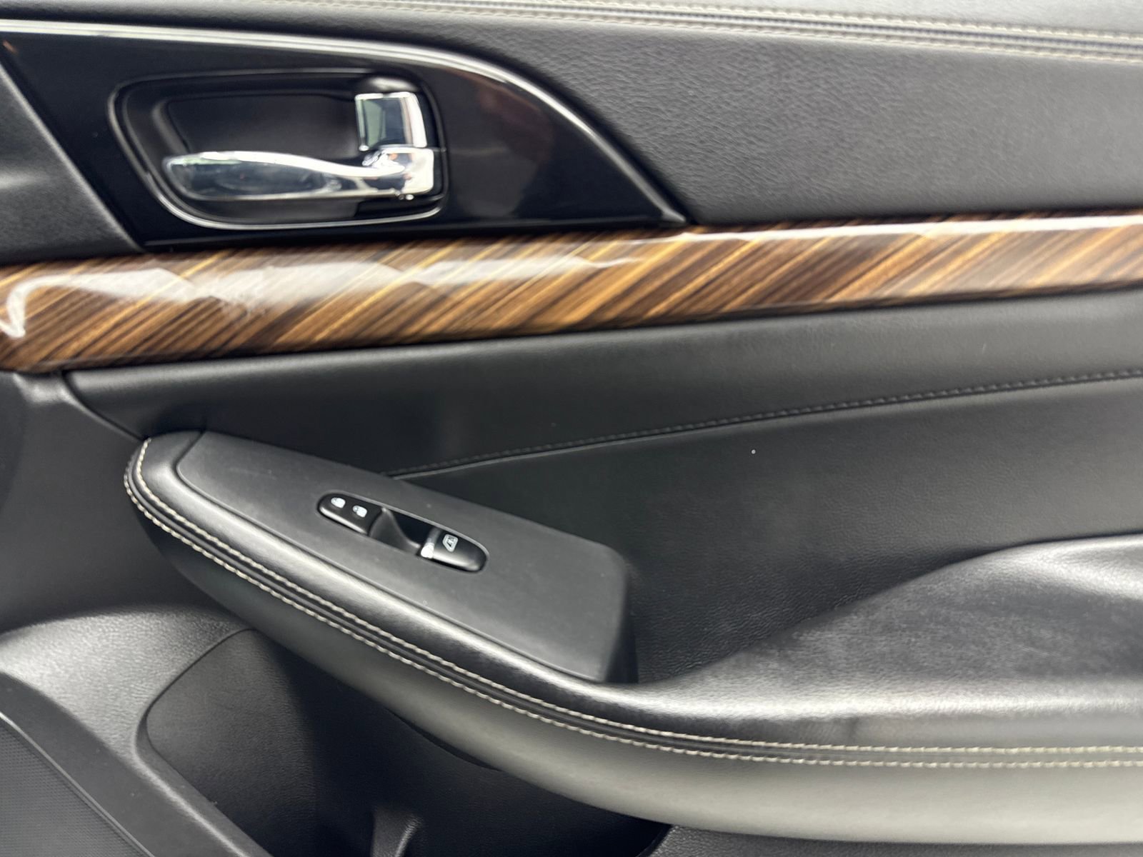 Used 2017 Nissan Maxima Platinum image 42