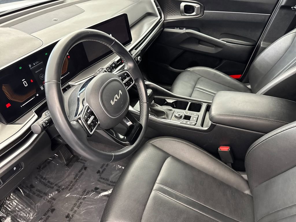 Used 2024 Kia Sorento S image 9