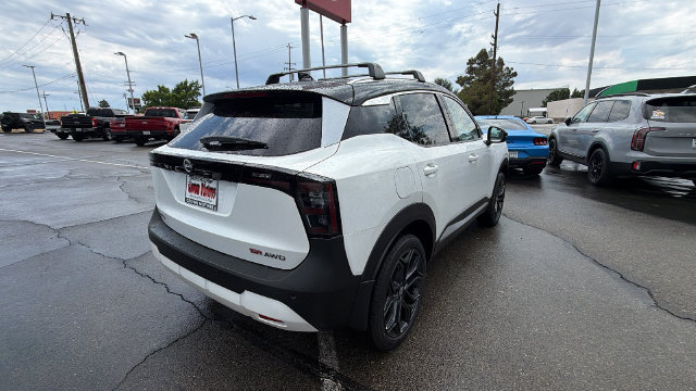 New 2026 Nissan Kicks SR AWD/4WD image 4
