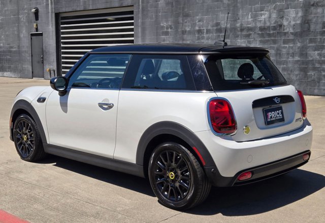 Used 2024 MINI Cooper SE FWD image 7