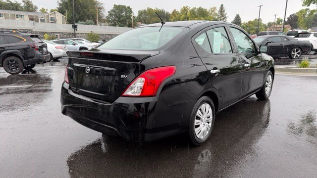 Used 2018 Nissan Versa SV FWD image 5
