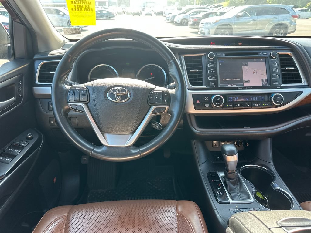 Used 2019 Toyota Highlander Limited Platinum AWD/4WD image 13