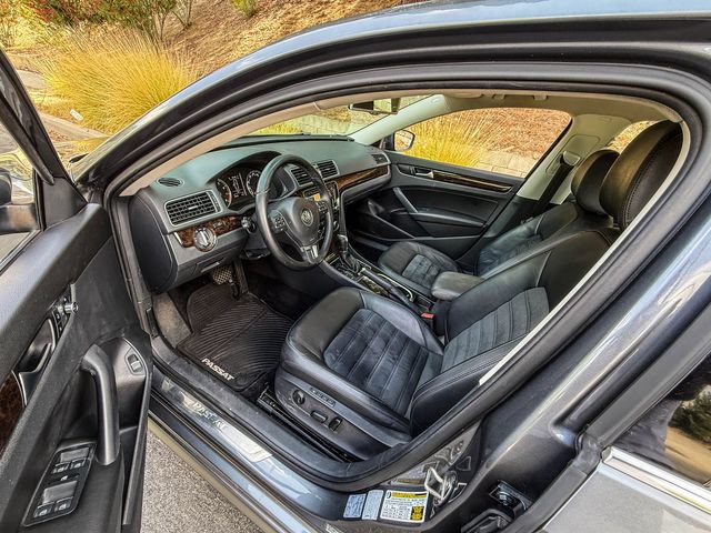 Used 2015 Volkswagen Passat 1.8T SEL Premium FWD image 5