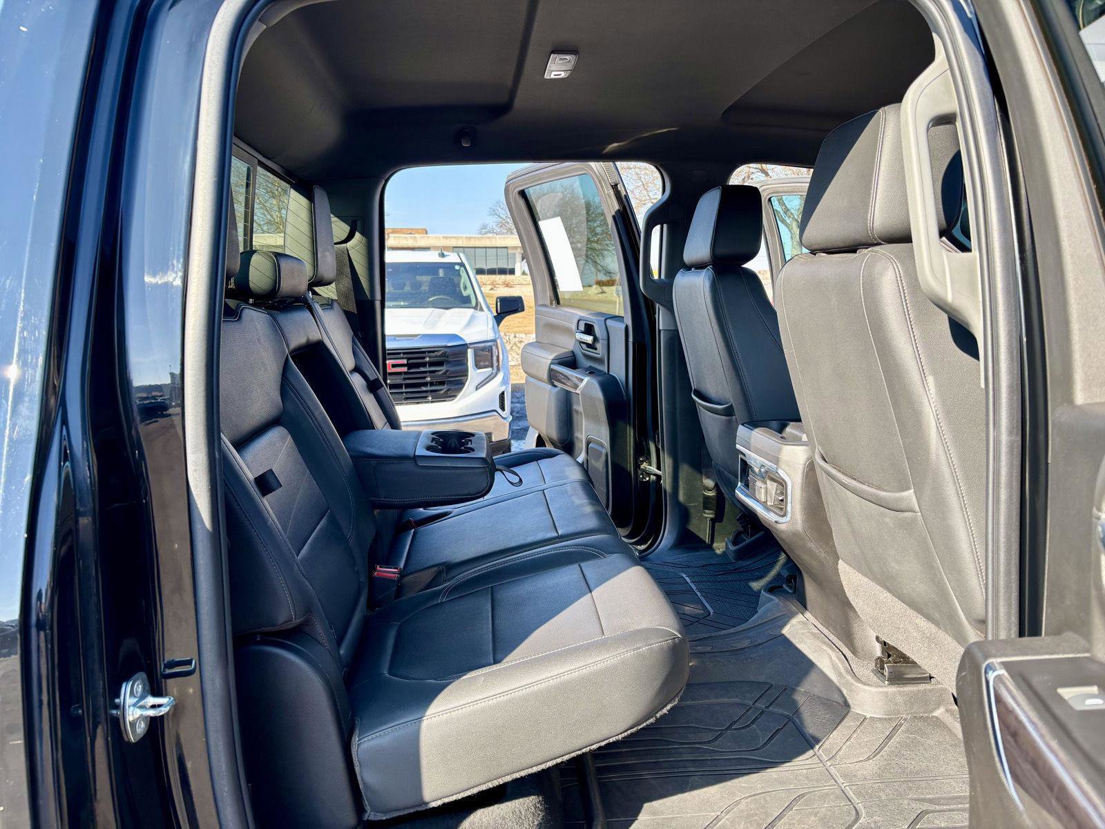 Used 2022 Chevrolet Silverado 2500 LTZ w/ LTZ Texas Edition image 9