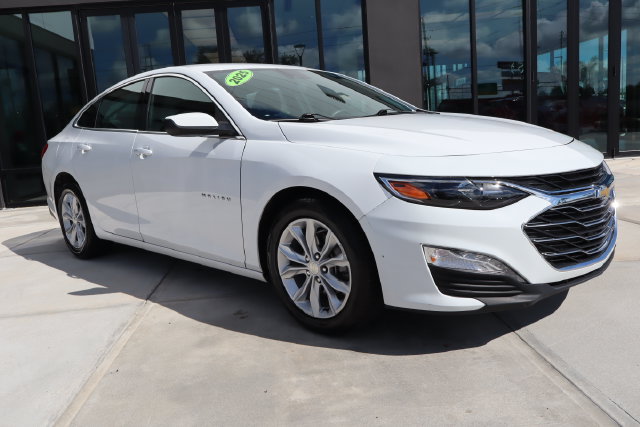 Used 2025 Chevrolet Malibu LT FWD image 1