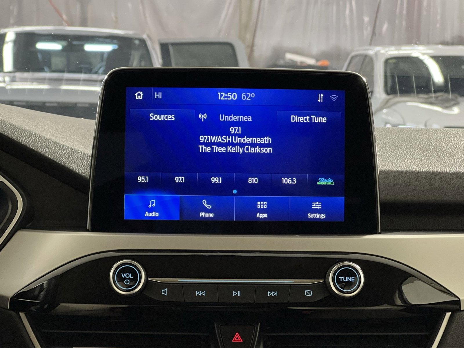 Used 2020 Ford Escape SE image 18