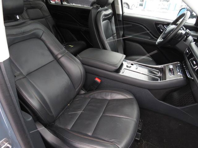 Used 2025 Lincoln Aviator Reserve w/ Illumination Package image 12