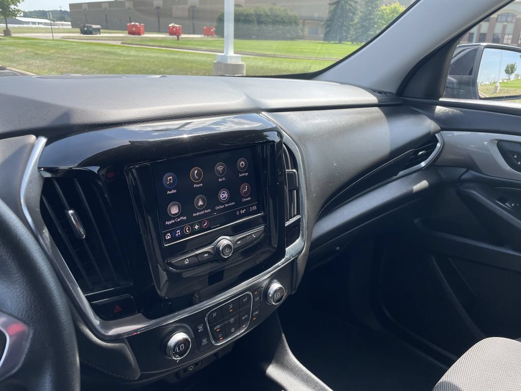 Used 2021 Chevrolet Traverse LS AWD/4WD image 15