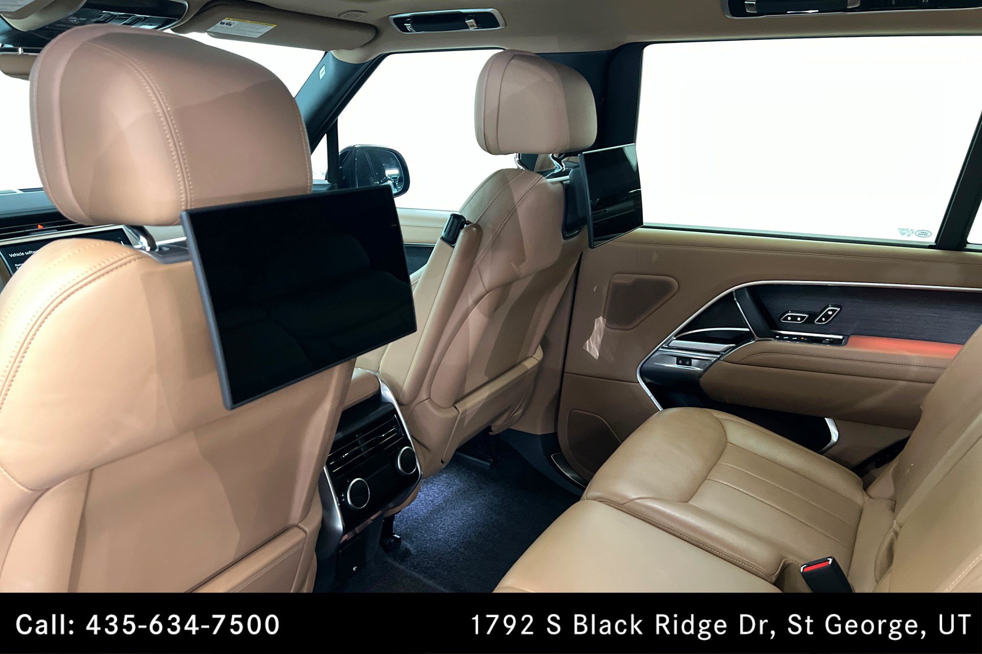 Used 2024 Land Rover Range Rover Long Wheelbase SE AWD/4WD image 19