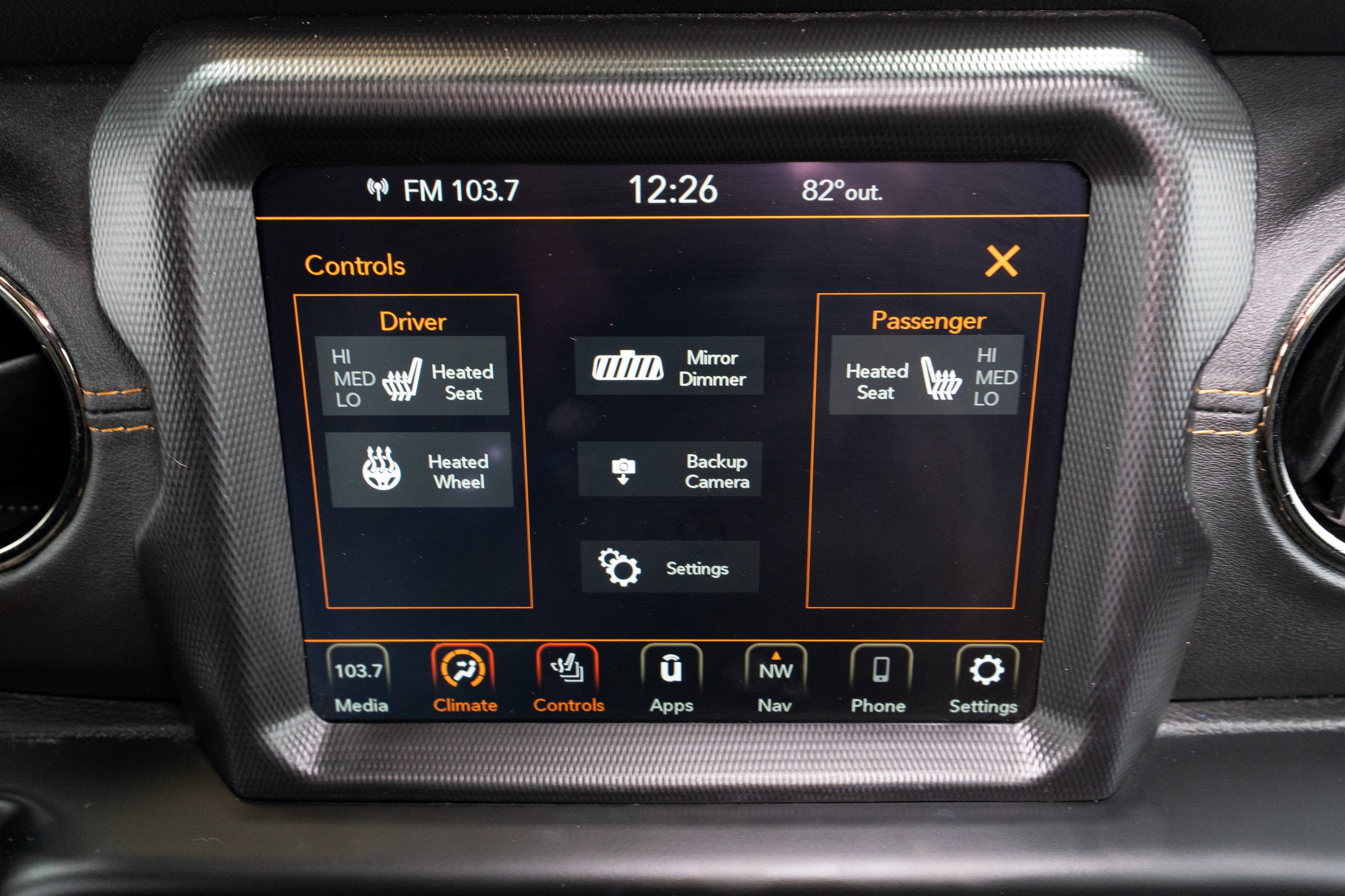 Used 2020 Jeep Wrangler Unlimited Sahara AWD/4WD image 19