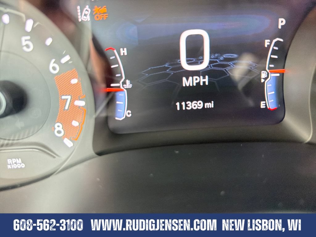 Used 2025 Jeep Compass Trailhawk AWD/4WD image 16