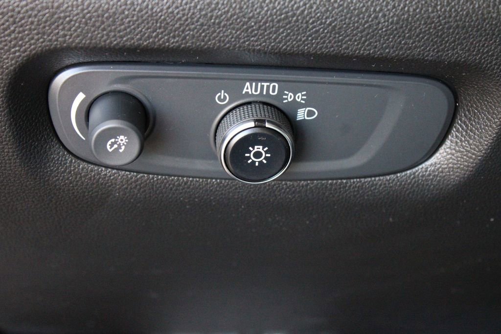 Used 2022 Chevrolet Traverse LT w/ LPO, Floor Liner Package image 26