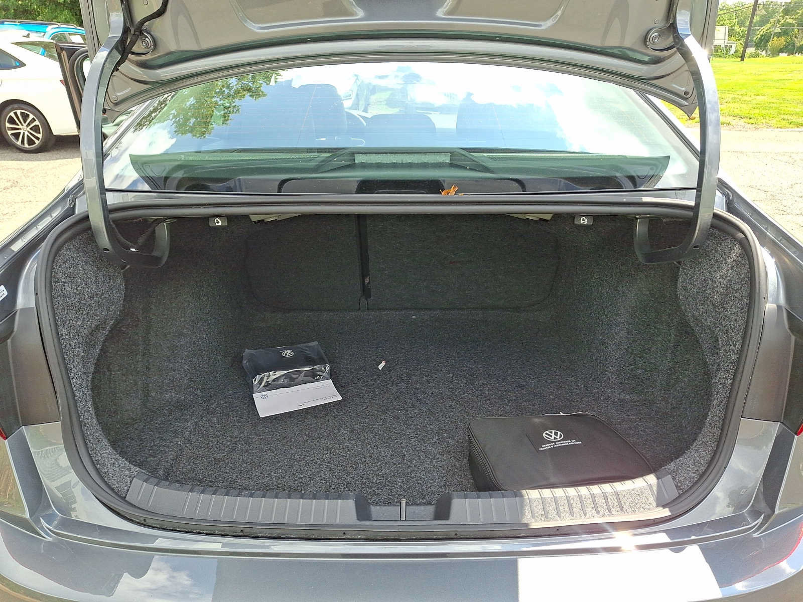 Certified 2023 Volkswagen Jetta SE FWD image 27