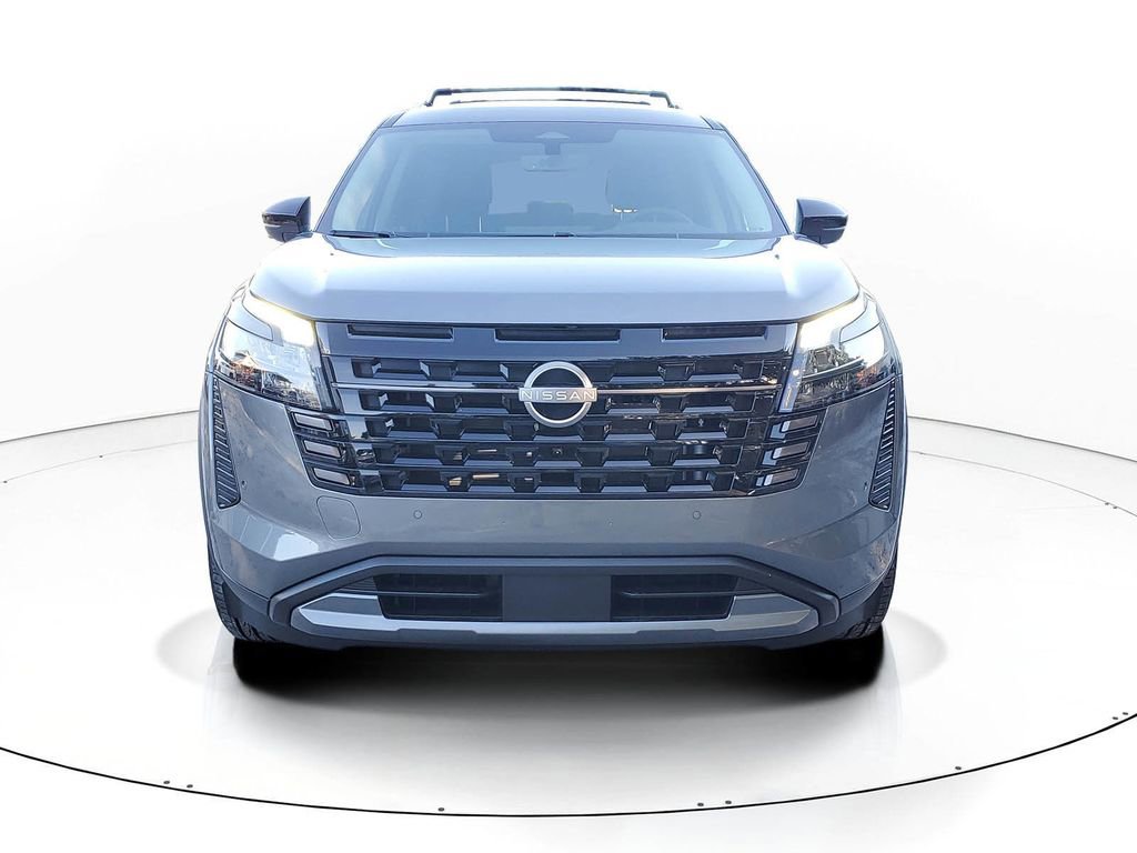 New 2026 Nissan Pathfinder SL image 2