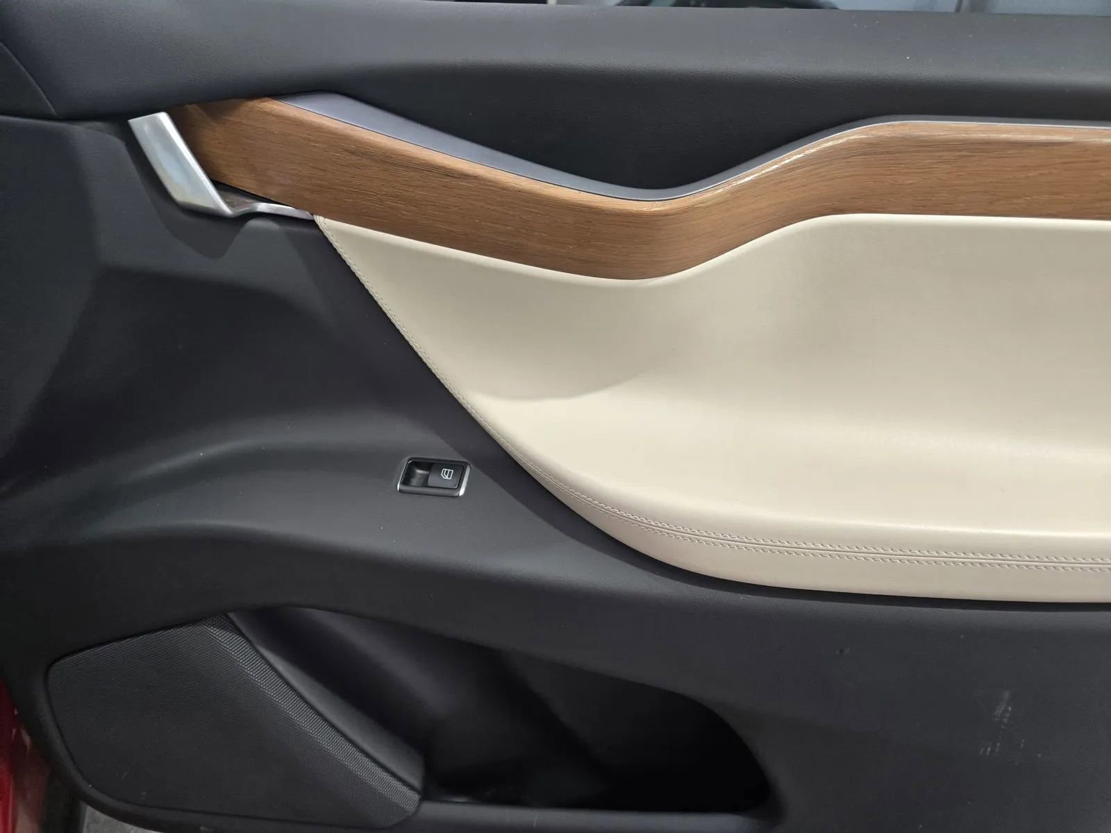 Used 2020 Tesla Model X Performance image 6