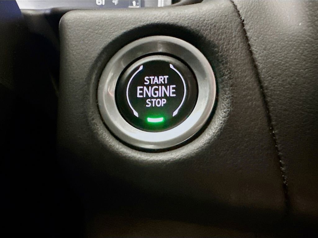 Used 2023 Chevrolet Suburban LT image 28