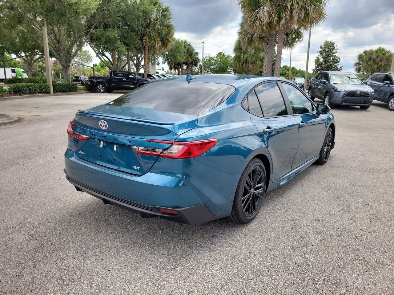 New 2026 Toyota Camry SE FWD image 3