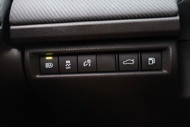 Used 2026 Toyota Camry SE FWD image 18