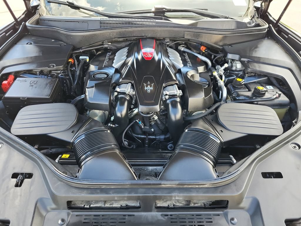 Used 2021 Maserati Levante GTS AWD/4WD image 16