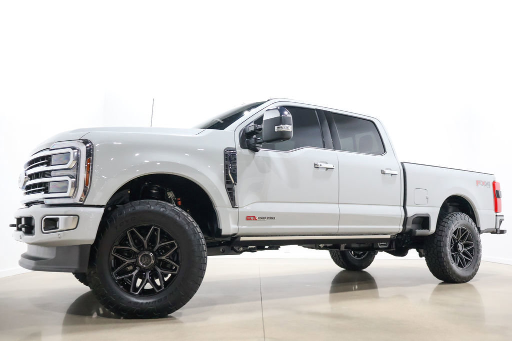 Used 2025 Ford F250 Platinum w/ Platinum Plus Package image 2