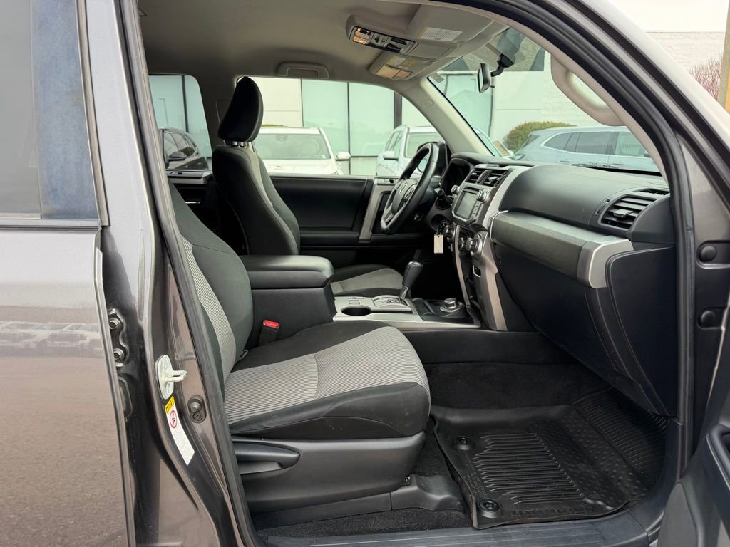 Used 2018 Toyota 4Runner SR5 image 28