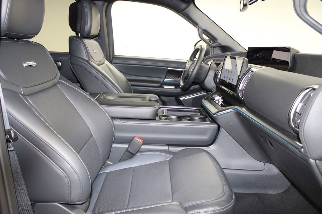 New 2026 Ford Expedition Platinum image 28