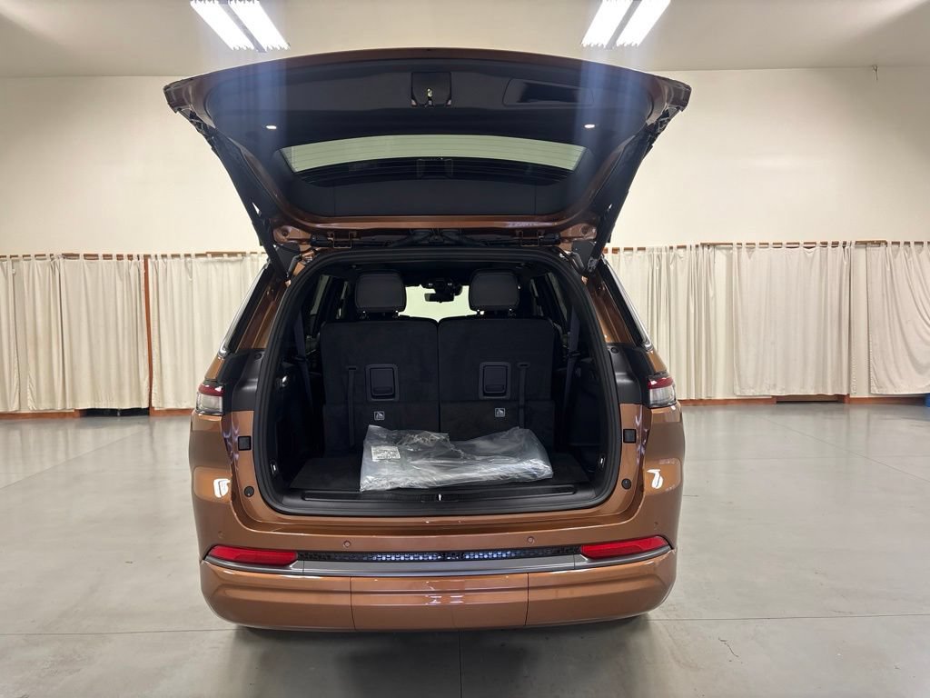 New 2026 Jeep Grand Cherokee L Limited AWD/4WD image 26