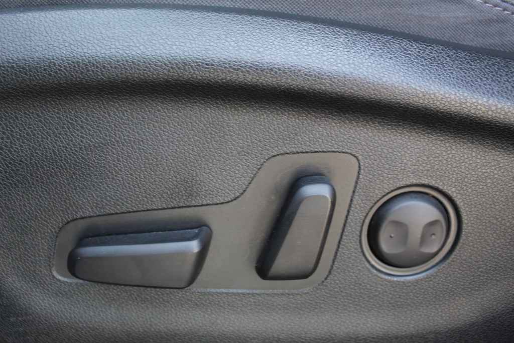 Used 2018 Kia Sorento LX image 23