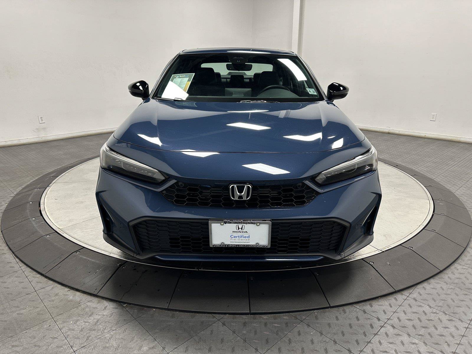 Used 2025 Honda Civic Sport Touring image 4
