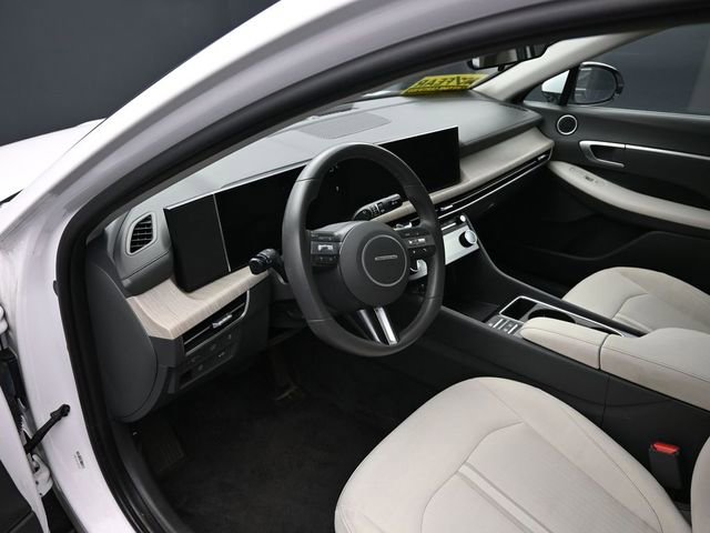 Used 2025 Hyundai Sonata SEL FWD image 15
